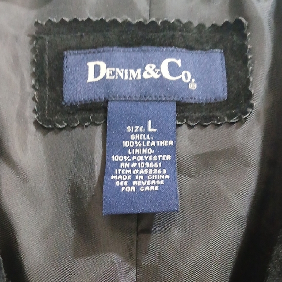 Black Suede Jacket with Fringe by [Brand] - Picture 4 of 16